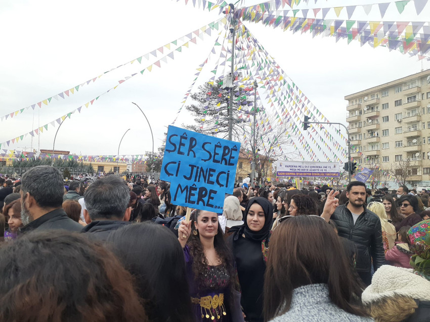 Diyarbakır'da 8 Mart coşkusu: Özgürlüğe ve barışa yürüyelim - Resim : 2